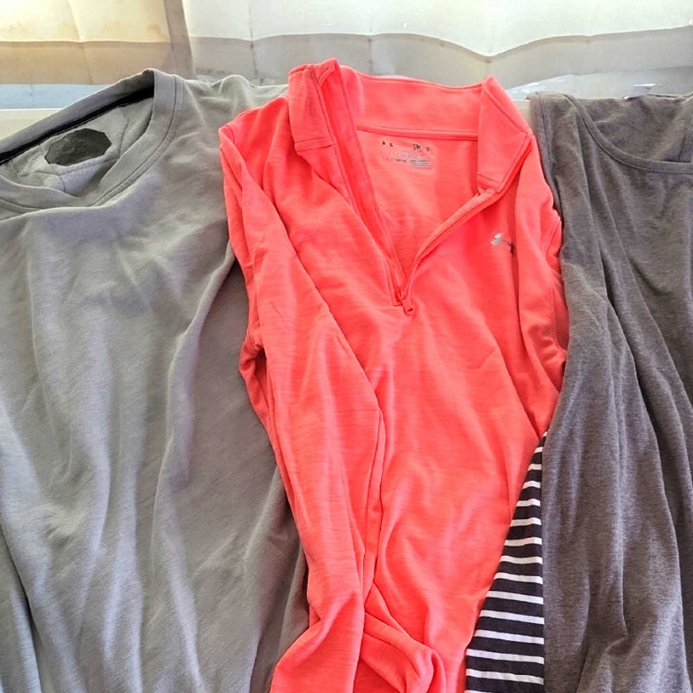Under Armour 3 Tops